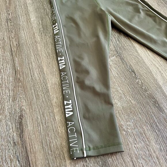 Zyia Active Olive Green Cropped Leggings - Size: 6-8 - Picture 3 of 6